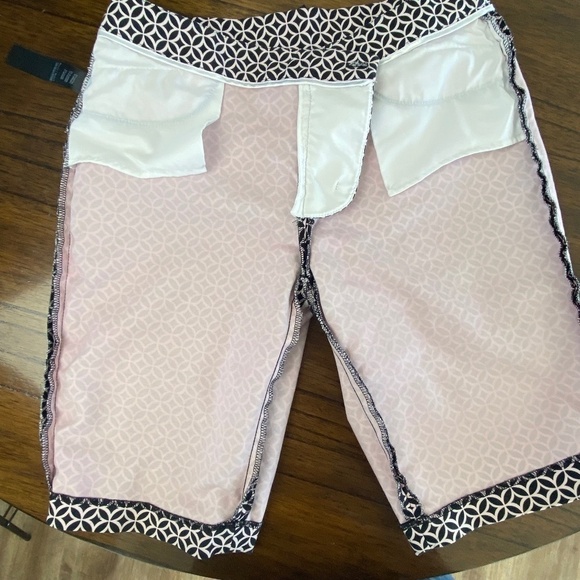 WHITE House | Black Market Bermuda shorts size 4 - Picture 9 of 11